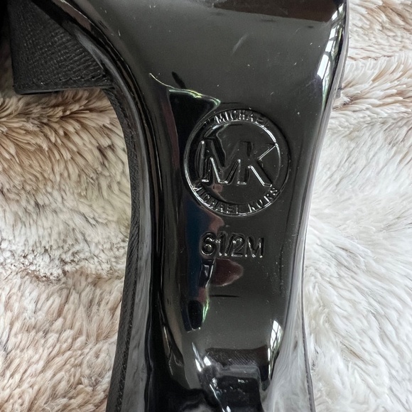 NWOT Michael Kors Low Heels in black and silver MK monogram - Picture 6 of 6